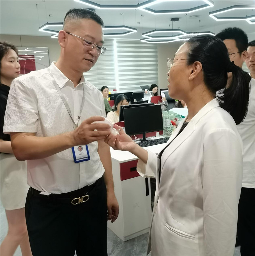 区领导莅临指导，合作助力自贸港